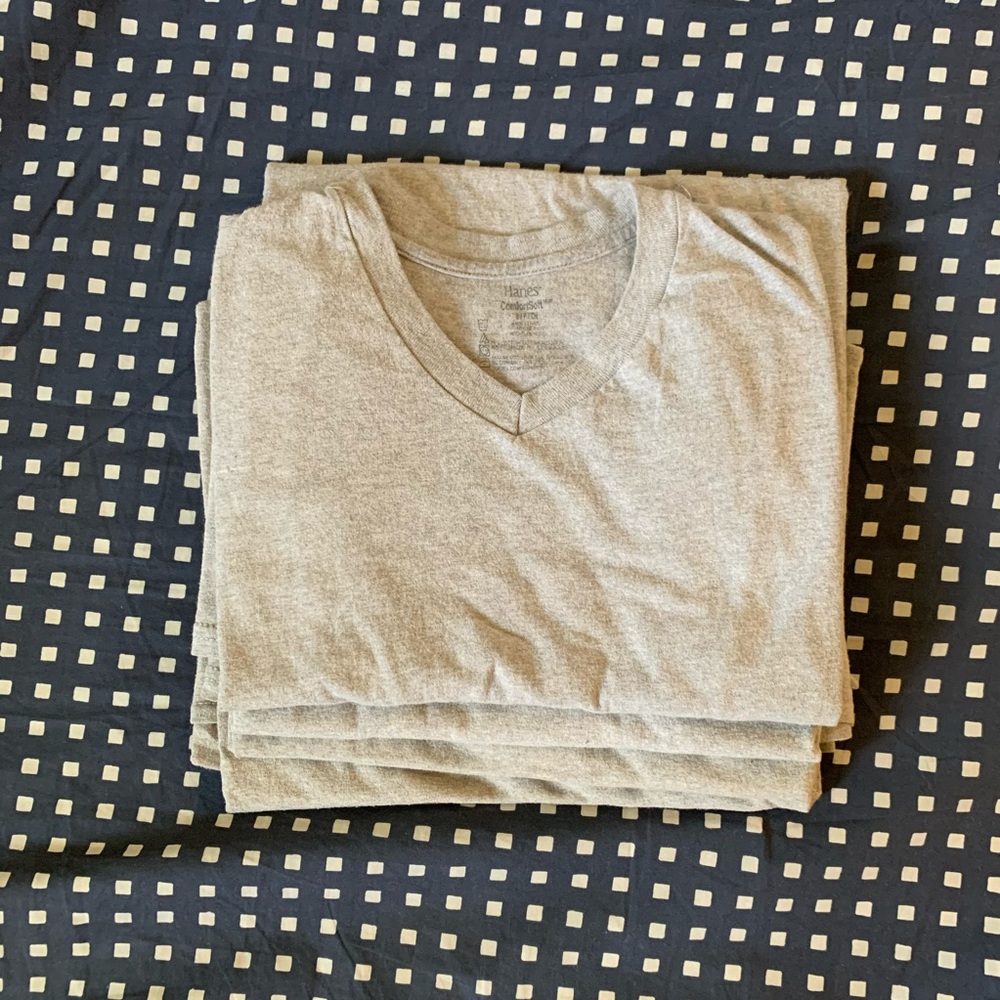 (4 pack) Men’s Small Light Gray V-neck Undershirts